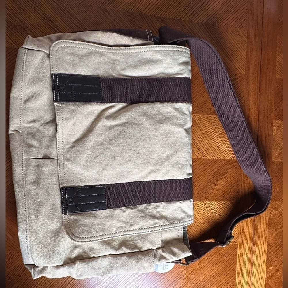 NWT JR Ranger EW Laptop cream brown Bag